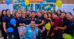 GOBERNADOR RENÉ CHÁVEZ HARÁ POSIBLE CONSTRUCCIÓN DE LA I.E.I. LILY VÁSQUEZ RIBEYRO