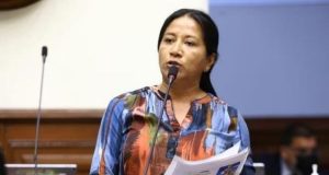 CONGRESISTAS PIDEN QUE COMISIÓN DE ÉTICA INVESTIGUE A ROSÍO TORRES