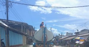 Invocamos a los vecinos de nuestra ciudad, no arrojar su basura cerca a un buzón.