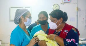 HOSPITAL IQUITOS DIO DE ALTA MÉDICA LA PEQUEÑA ALANA