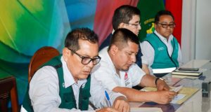 GOBERNADOR DE LORETO FIRMA PACTO EN FAVOR DE LA NIÑEZ LORETANA