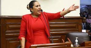 LA CONGRESISTA AUSENTE