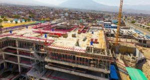 Arequipa: Consorcio que ejecuta hospital Maritza Campos abandona obra y se lleva maquinaria
