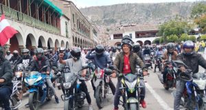 Municipalidad de Huamanga evalúa prohibir que dos personas viajen en una moto lineal