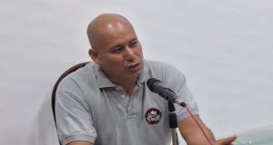 EL TEATRO AYUDA A DESARROLLARNOS Y DESENVOLVERNOS