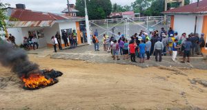 PROTESTAN EN TRANSPORTES EXIGIENDO UN PUESTO DE TRABAJO