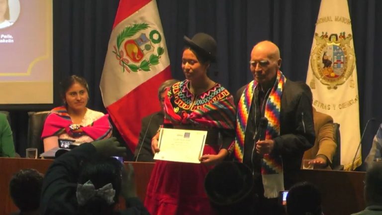 ¡Histórico! Se gradúa la primera promoción de estudiantes de lengua aimara de Perú [VIDEO]