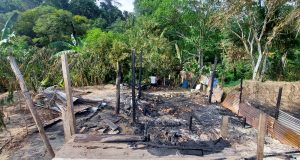 ANCIANOS NECESITAN AYUDA TRAS PERDERLO TODO EN INCENDIO