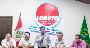 RENÉ CHÁVEZ FIRMA CONVENIOS CON MAYNAS Y BELÉN PARA REASFALTADO DE CALLES Y RENOVACIÓN DE PISTA