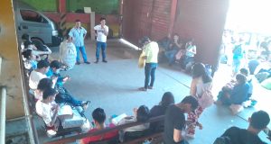 PASAJEROS PERJUDICADOS POR PROTESTA EN EJE CARRETERO