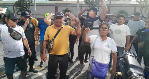 TRABAJADORES DE PUNCHANA EXIGEN BONO DE 600 SOLES