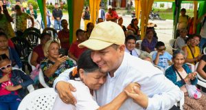 GOBERNADOR DE LORETO ENTREGA BOLSAS SOLIDARIAS A 1000 RONDEROS Y A 500 PERSONAS CON DISCAPACIDAD