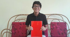 «LOS HUEVOS SIMBOLIZAN LA MATERNIDAD Y LA HUMILLACIÓN»