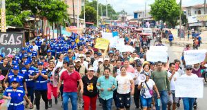 GOBERNADOR DR. RENÉ CHÁVEZ ENTREGA RESOLUCIÓN PARA MODERNIZACIÓN DEL TERMINAL