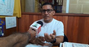 OBRA DEL PENAL OBSTACULIZA TRÁNSITO PEATONAL