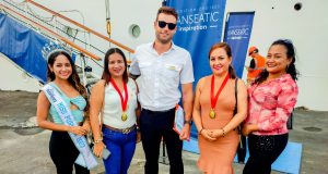 Apostando por el turismo, la Municipalidad Distrital de Punchana, llegó hasta las instalaciones del crucero HANSEATIC INSPIRATION, barco turístico alemán que llegó hasta el distrito de Punchana en el puerto ENAPU. En representación del alcalde del distrito, se tuvo la importante participación de las regidoras Liz Torres y Linda Flores, junto a la Miss Purísima 2023 Chelsea De Almeida.
