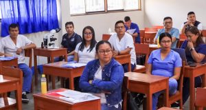 La gestión del gobernador regional de Loreto, Dr. René Chávez Silvano a través de la Gerencia Regional de Salud Loreto, encabezado través de la Dirección de Laboratorio de Referencia Regional y en colaboración con el Instituto Nacional de Salud, inició el taller de capacitación, «Evaluación Nacional de competencias para Microscopistas de la región Loreto».