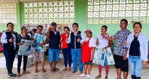 Con el objetivo de proteger a las poblaciones en riesgo de enfermarse de Malaria en las comunidades de Nina Rumi y LLanchama, distrito de San Juan Bautista, la Gerencia Regional de Salud de Loreto, liderado por el M.F. Yuri Alegre Palomino, realizó sesiones educativas sobre el uso adecuado de mosquiteros con recomendaciones básicas para el cuidado respectivo.