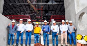 GOBERNADOR DR. RENÉ CHÁVEZ SUPERVISA AVANCE EN MERCADO DE PRODUCTORES