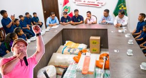 GOBERNADOR RENÉ CHÁVEZ ENTREGA APOYO AL ALBERGUE DE NIÑOS «LA CASA DE MI PADRE» DE LA CARRETERA IQUITOS-NAUTA