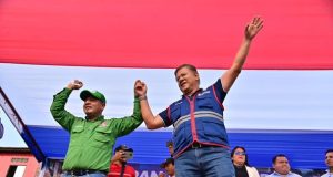 VLADIMIR CHONG EN COLOCACIÓN DE PRIMERA PIEDRA