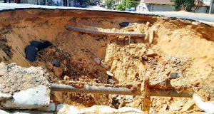 EXIGEN REPARAR HUNDIMIENTO EN AV. LA PARTICIPACIÓN