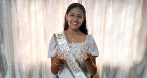 MISS TEEN PIDE QUE CUIDEMOS DEL AGUA