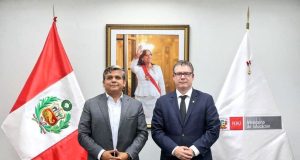 ALCALDE OLMEX ESCALANTE GESTIONA CONSTRUCCIÓN DE COLEGIOS EN PUNCHANA ANTE EL MINISTRO DE EDUCACIÓN