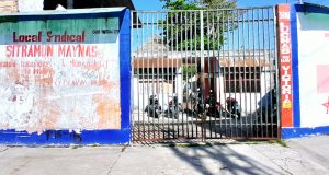 PARTE DEL PARQUE ZONAL SITRAMUN LO USA COMO LOCAL DE BAILE Y COCHERA