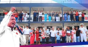 GOBERNADOR RENÉ CHÁVEZ Y PRESIDENTA DINA BOLUARTE DAN INICIO A CAMPAÑA SOCIAL FLUVIAL EN LORETO Y UCAYALI