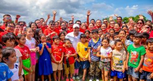 LLEVA SALUD, DIVERSIÓN Y REGALOS A LOS DELFINES