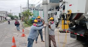 Gorel- Opipp con camiones hidrojets limpian buzones y alcantarillas en las cuadras 15 y 16 de la calle Calvo de Araujo