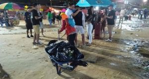 Punchana limpio: Personal de Limpieza Devuelve el Orden Tras el Festival Internacional de la Purísima 2024″