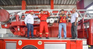 EQUIPA A BOMBEROS CON NUEVA TECNOLOGÍA