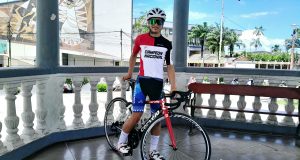 BUSCA APOYO PARA REPRESENTAR AL PERÚ