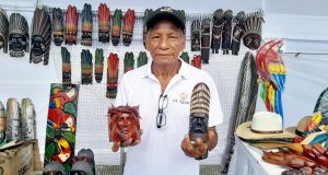 TEJIDOS, BEBIDAS, COMIDA Y MÁS EN FERIA DE EMPRENDEDORES