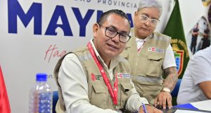 NO TENEMOS QUE RENDIR CUENTA DE NUESTRO TRABAJO A LA PREFECTA