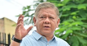 REGIDORES NIEGAN PERMISO A TÍO VLADI QUE DESEABA VIAJAR A COREA