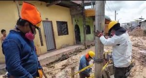 Gorel – Opipp limpia buzones y alcantarillas cerca a l IE No. 619 Rayitos de Esperanza en la zona de Versalles