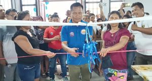 COLEGIOS Y ESTADIO EN PUINAHUA