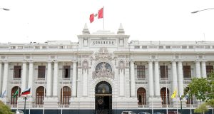 EL CONGRESO ES AGENCIA DE EMPLEO PARA CÉSAR ACUÑA Y APP