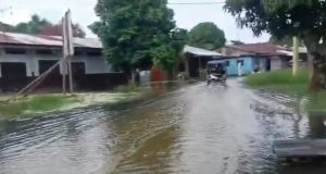 BAJA EL RÍO Y VUELVE EL COMERCIO EN BRETAÑA