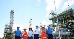 QUIEREN QUE REFINERÍA DE IQUITOS PRODUZCA MÁS Y SE CALLAN ANTE CONTRATOS CUESTIONADOS