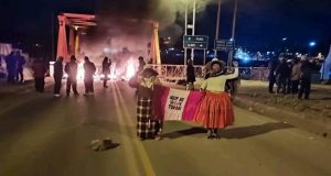 Bloqueos en Puno paralizan tránsito hacia Bolivia y afectan al turismo y comercio regional