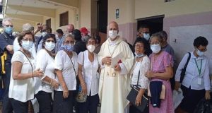 EL PAPA COMPARTIÓ CON FIELES EN COLEGIO SAN AGUSTÍN EN IQUITOS