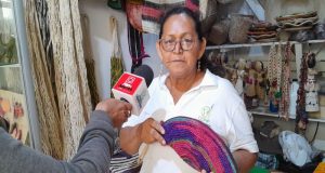 ARTESANA DE PEBAS LLEVA SUS TEJIDOS A LIMA