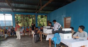 AVANZA ENTREGA DE BONOS Y APOYO A BECARIOS EN PUINAHUA