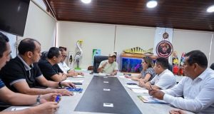 GOBERNADOR REGIONAL SOSTIENE REUNIÓN CON LA CONGRESISTA MARÍA DEL CARMEN ALVA