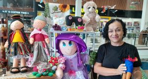 WINSHITA PROMUEVE LA CULTURA CON MUÑECAS ARTESANALES