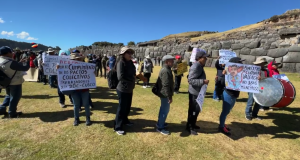 Trabajadores de Cultura de Cusco acatan paro en Sacsayhuaman y advierten cierre de Machu Picchu si no atienden sus demandas